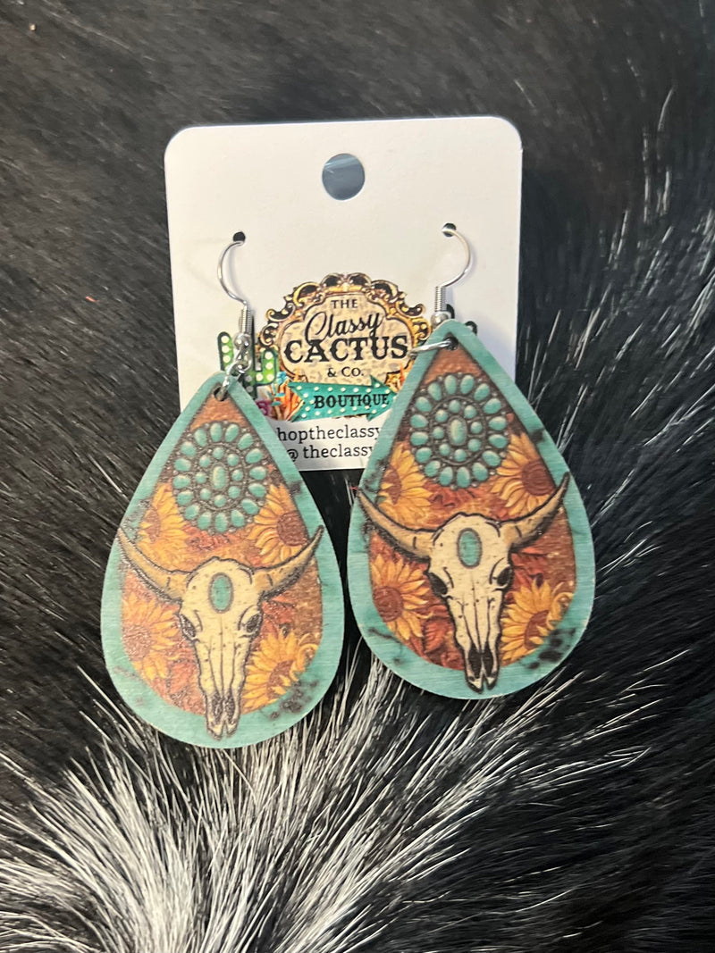 Wooden Detail Bull skull earrings