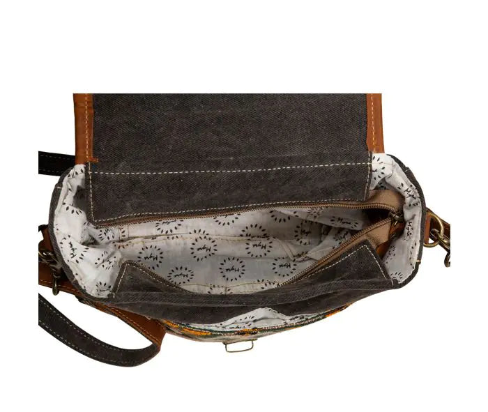 Seneca Falls Messenger Bag