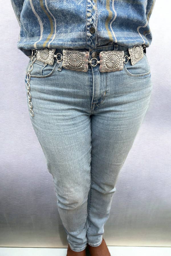 Andrea Bijoux - Western Rectangle Concho Link Chain Belt: Burnished Sivler / One Size