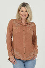 N2U67-ASIS EMBROIDERED ACID WASHED BUTTON FROTN SHIRT: M / RUST